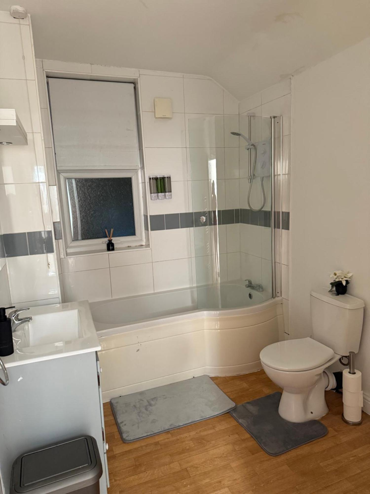 3 Bedroom Terraced Home Ноттингем Экстерьер фото